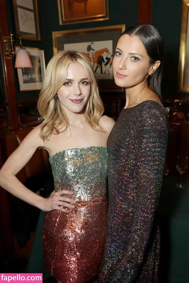 AdventuresSabrina / Kiernan Shipka / kiernanshipka Onlyfans Photo Gallery 