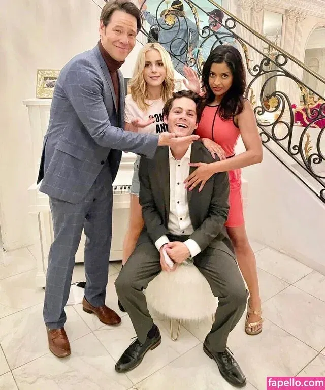 AdventuresSabrina / Kiernan Shipka / kiernanshipka Onlyfans Photo Gallery 