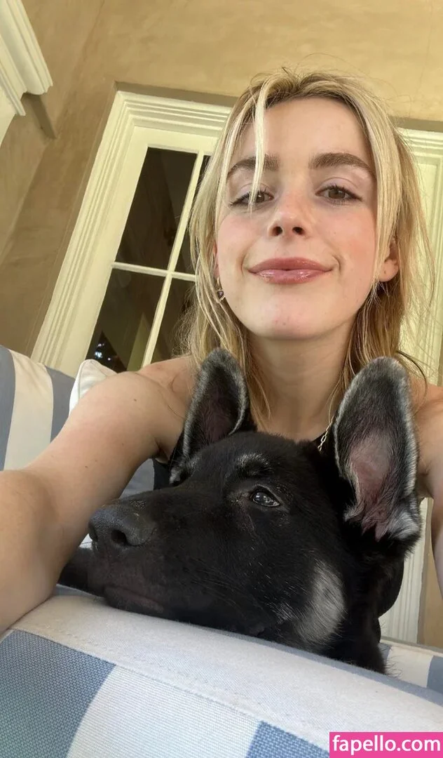 AdventuresSabrina / Kiernan Shipka / kiernanshipka Onlyfans Photo Gallery 