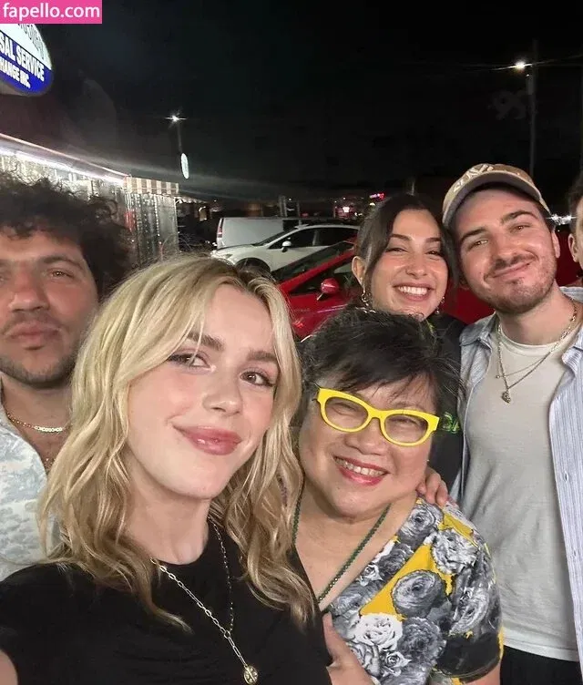 AdventuresSabrina / Kiernan Shipka / kiernanshipka Onlyfans Photo Gallery 