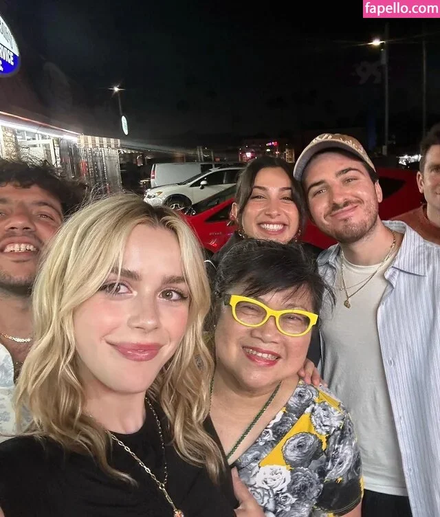 AdventuresSabrina / Kiernan Shipka / kiernanshipka Onlyfans Photo Gallery 