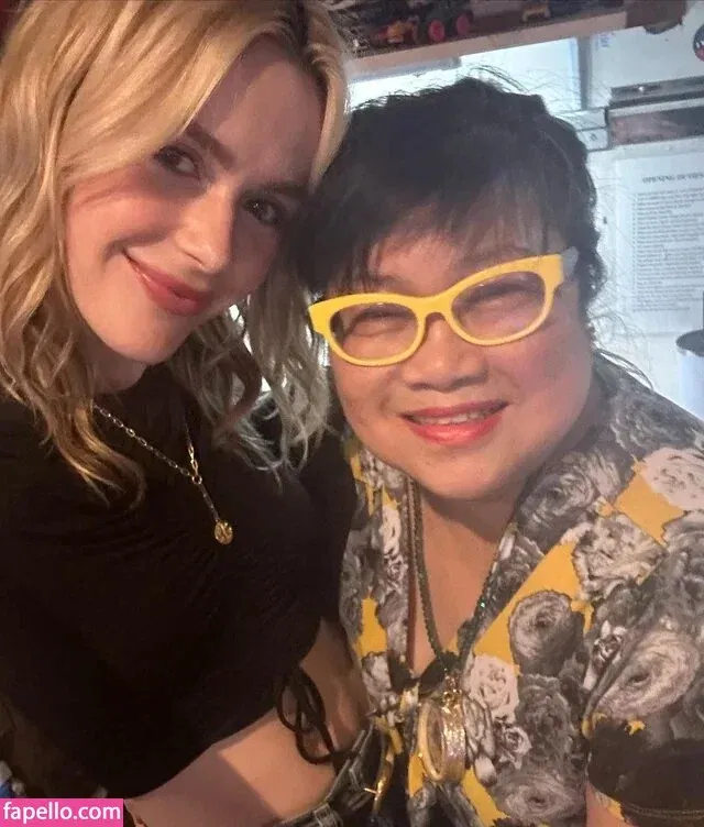 AdventuresSabrina / Kiernan Shipka / kiernanshipka Onlyfans Photo Gallery 