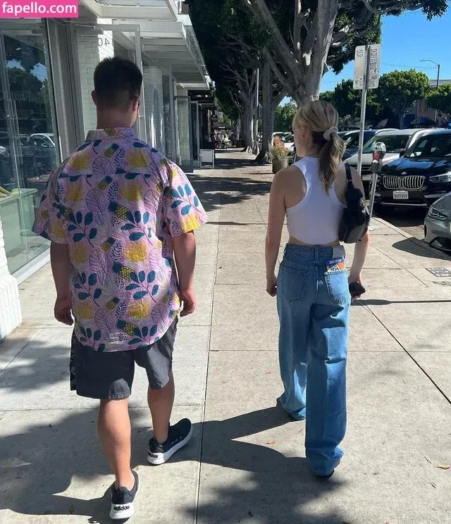 AdventuresSabrina / Kiernan Shipka / kiernanshipka Onlyfans Photo Gallery 