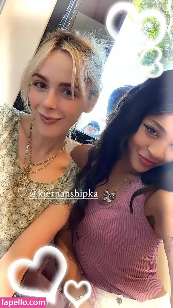 AdventuresSabrina / Kiernan Shipka / kiernanshipka Onlyfans Photo Gallery 