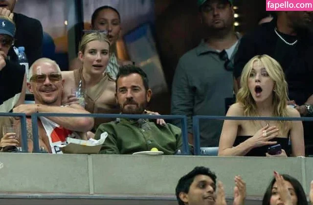 AdventuresSabrina / Kiernan Shipka / kiernanshipka Onlyfans Photo Gallery 