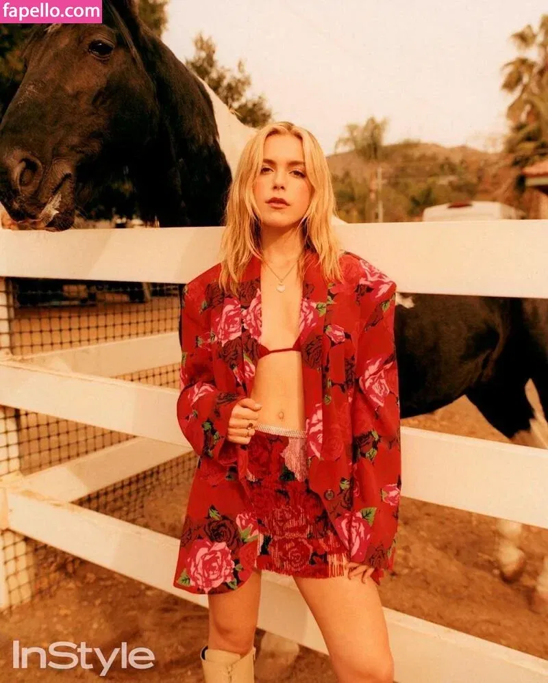 AdventuresSabrina / Kiernan Shipka / kiernanshipka Onlyfans Photo Gallery 