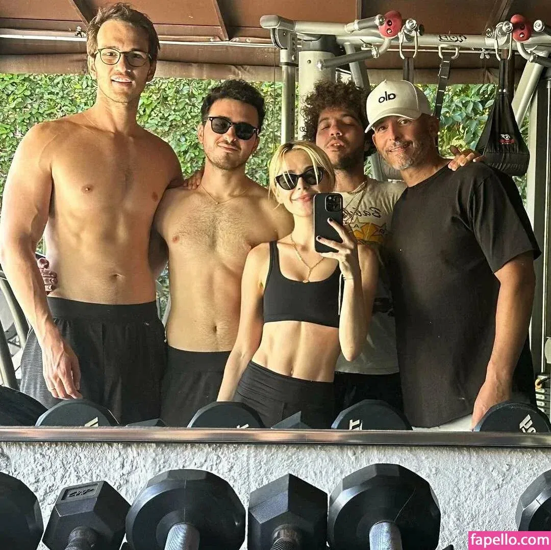 AdventuresSabrina / Kiernan Shipka / kiernanshipka Onlyfans Photo Gallery 