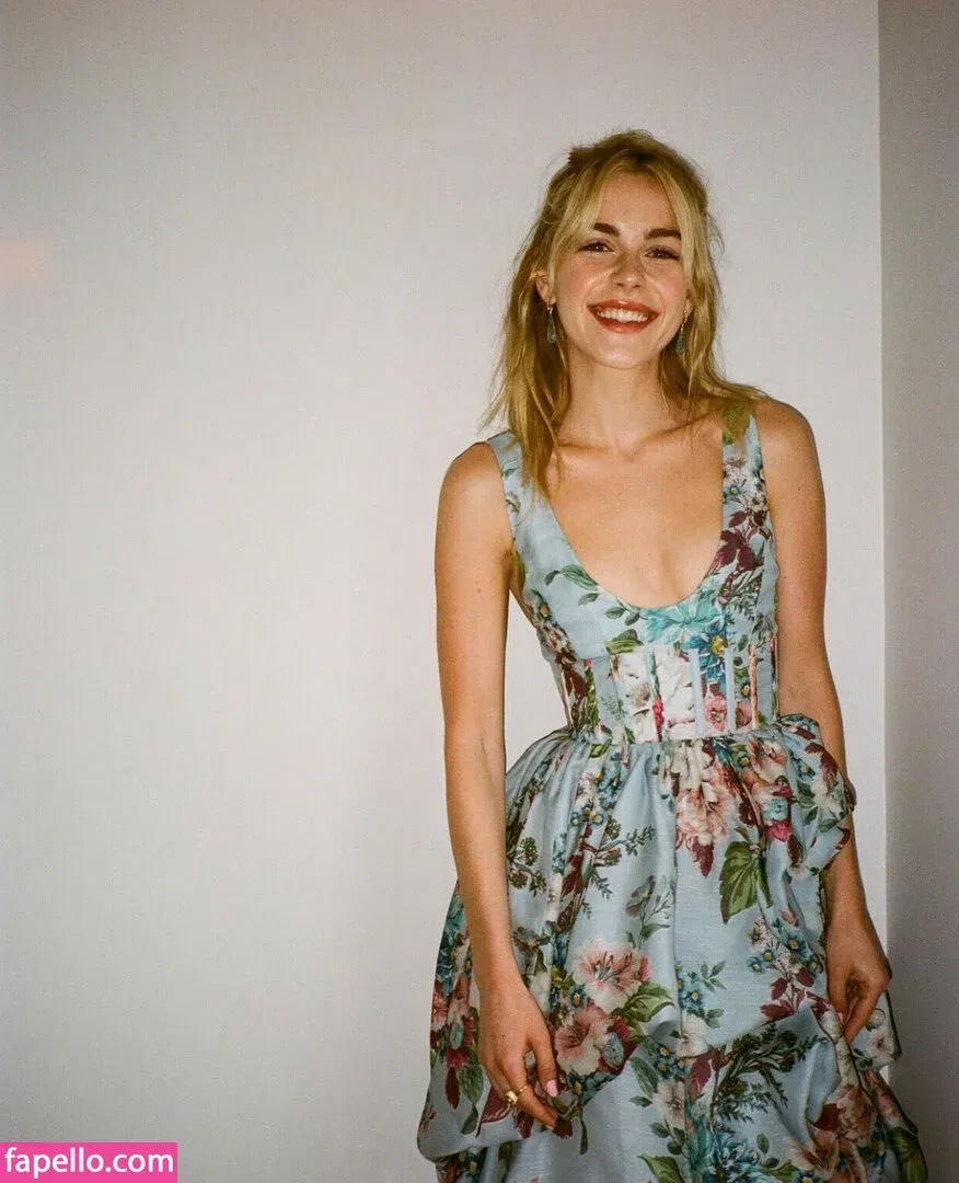 AdventuresSabrina / Kiernan Shipka / kiernanshipka Onlyfans Photo Gallery 