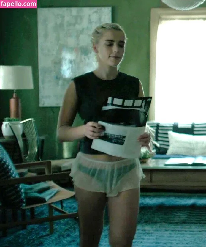 AdventuresSabrina / Kiernan Shipka / kiernanshipka Onlyfans Photo Gallery 