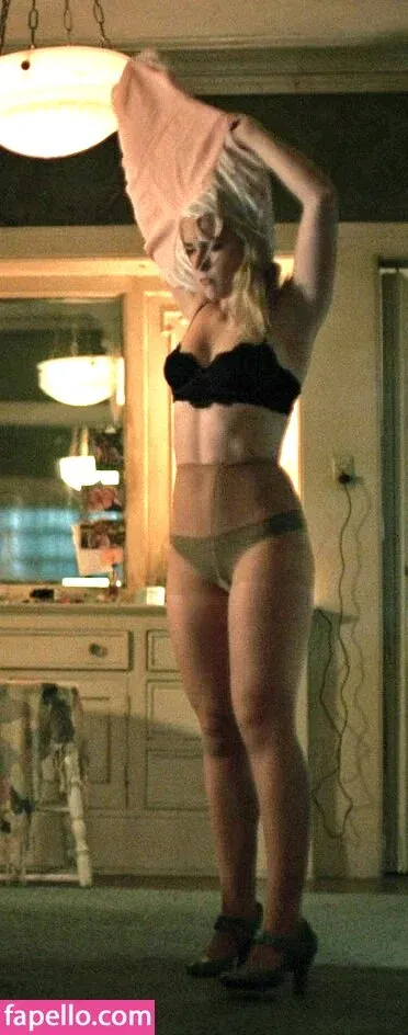 AdventuresSabrina / Kiernan Shipka / kiernanshipka Onlyfans Photo Gallery 