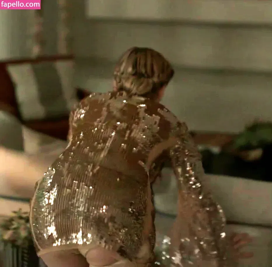 AdventuresSabrina / Kiernan Shipka / kiernanshipka Onlyfans Photo Gallery 