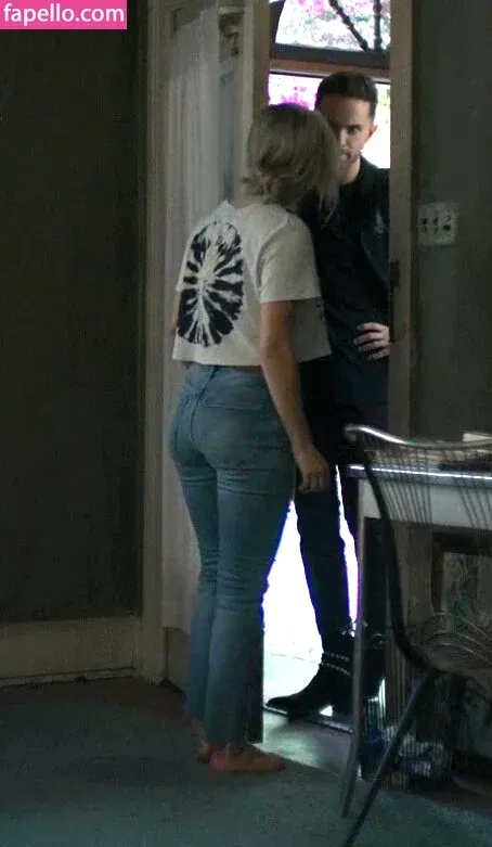 AdventuresSabrina / Kiernan Shipka / kiernanshipka Onlyfans Photo Gallery 