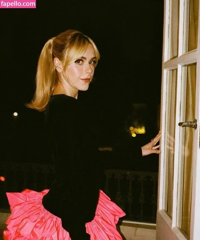 AdventuresSabrina / Kiernan Shipka / kiernanshipka Onlyfans Photo Gallery 