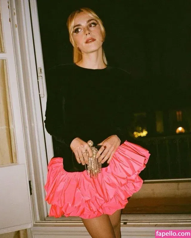 AdventuresSabrina / Kiernan Shipka / kiernanshipka Onlyfans Photo Gallery 