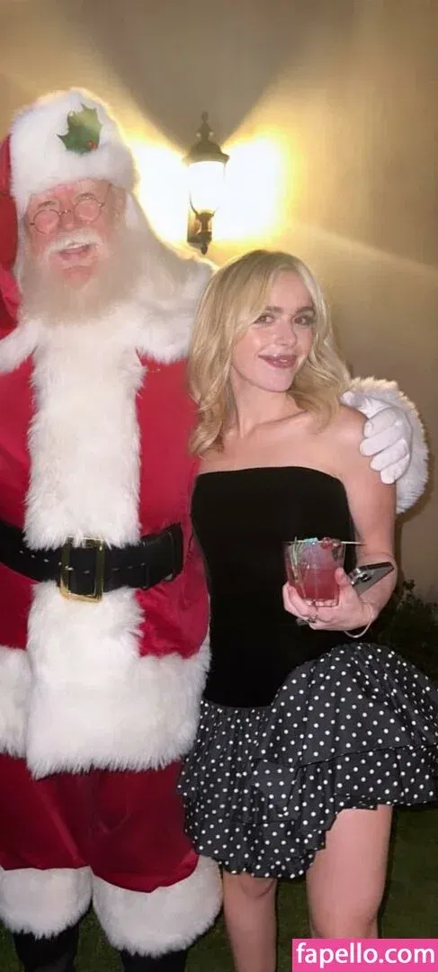 AdventuresSabrina / Kiernan Shipka / kiernanshipka Onlyfans Photo Gallery 