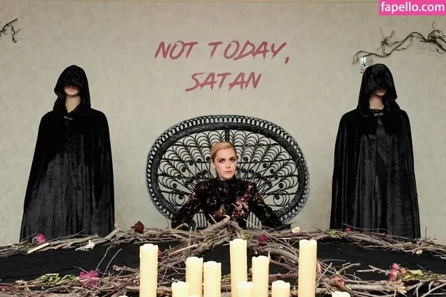 AdventuresSabrina / Kiernan Shipka / kiernanshipka Onlyfans Photo Gallery 