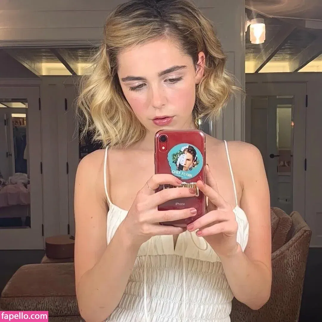 AdventuresSabrina / Kiernan Shipka / kiernanshipka Onlyfans Photo Gallery 