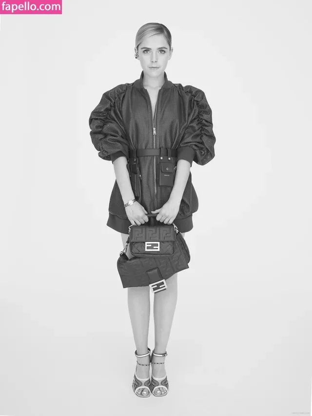 AdventuresSabrina / Kiernan Shipka / kiernanshipka Onlyfans Photo Gallery 