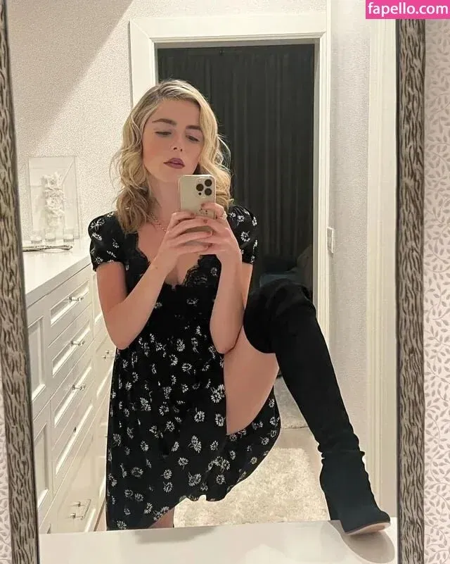 AdventuresSabrina / Kiernan Shipka / kiernanshipka Onlyfans Photo Gallery 