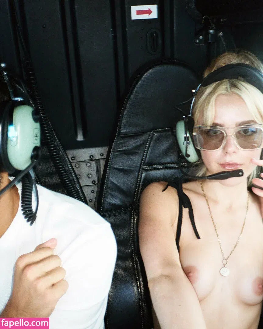 AdventuresSabrina / Kiernan Shipka / kiernanshipka Onlyfans Photo Gallery 