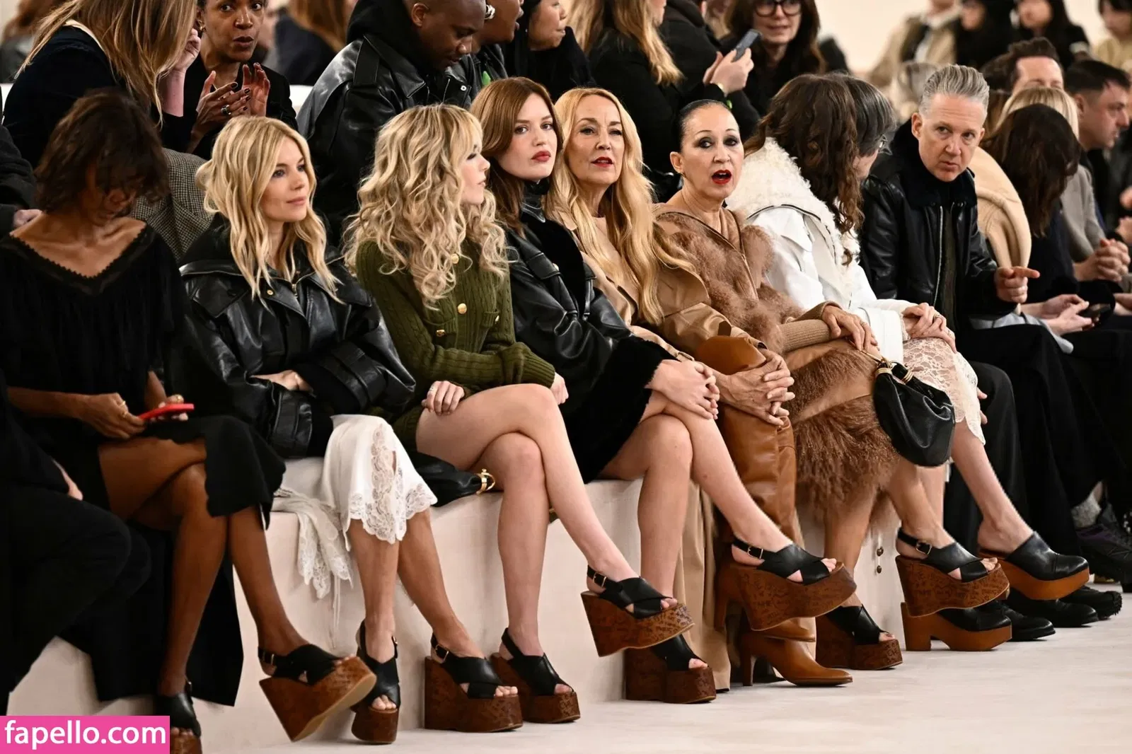 AdventuresSabrina / Kiernan Shipka / kiernanshipka Onlyfans Photo Gallery 