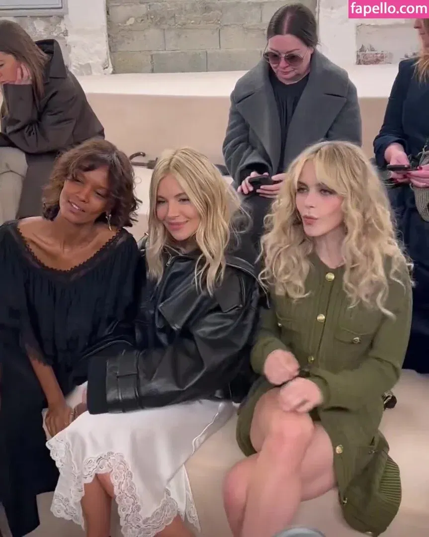 AdventuresSabrina / Kiernan Shipka / kiernanshipka Onlyfans Photo Gallery 