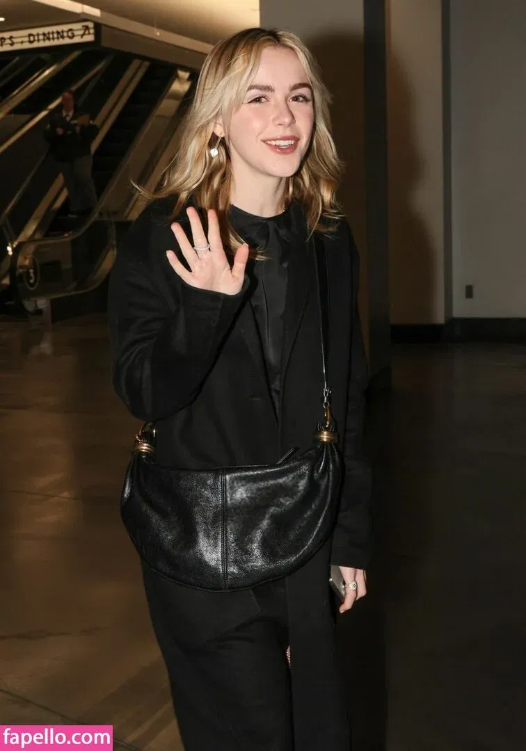 AdventuresSabrina / Kiernan Shipka / kiernanshipka Onlyfans Photo Gallery 