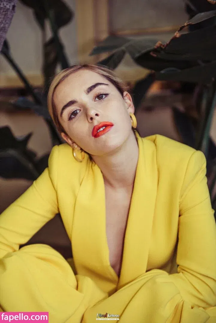 AdventuresSabrina / Kiernan Shipka / kiernanshipka Onlyfans Photo Gallery 