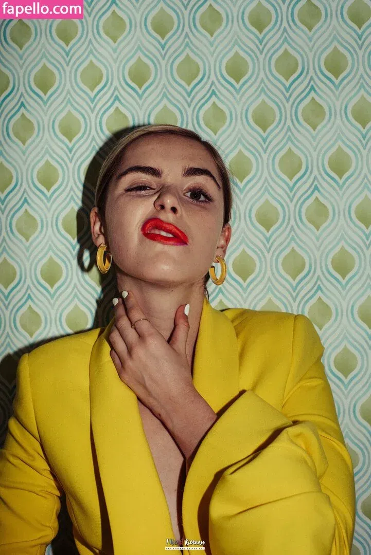 AdventuresSabrina / Kiernan Shipka / kiernanshipka Onlyfans Photo Gallery 