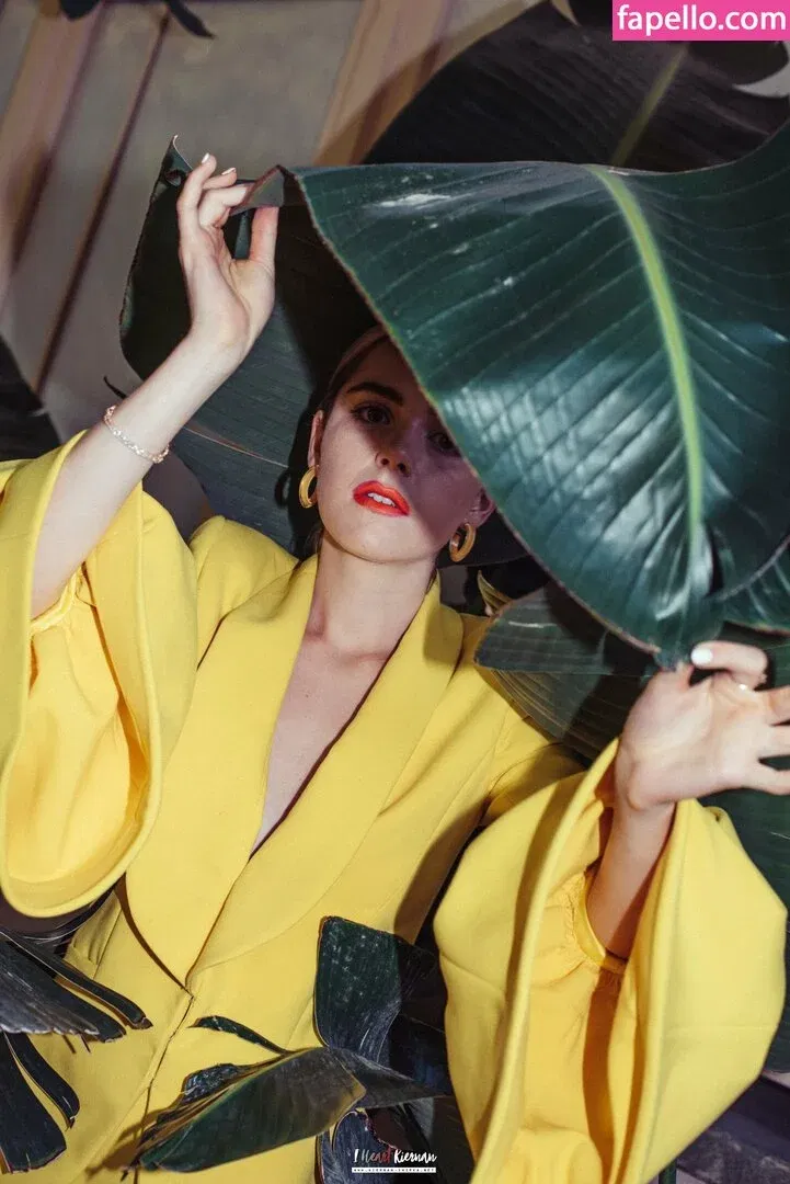 AdventuresSabrina / Kiernan Shipka / kiernanshipka Onlyfans Photo Gallery 