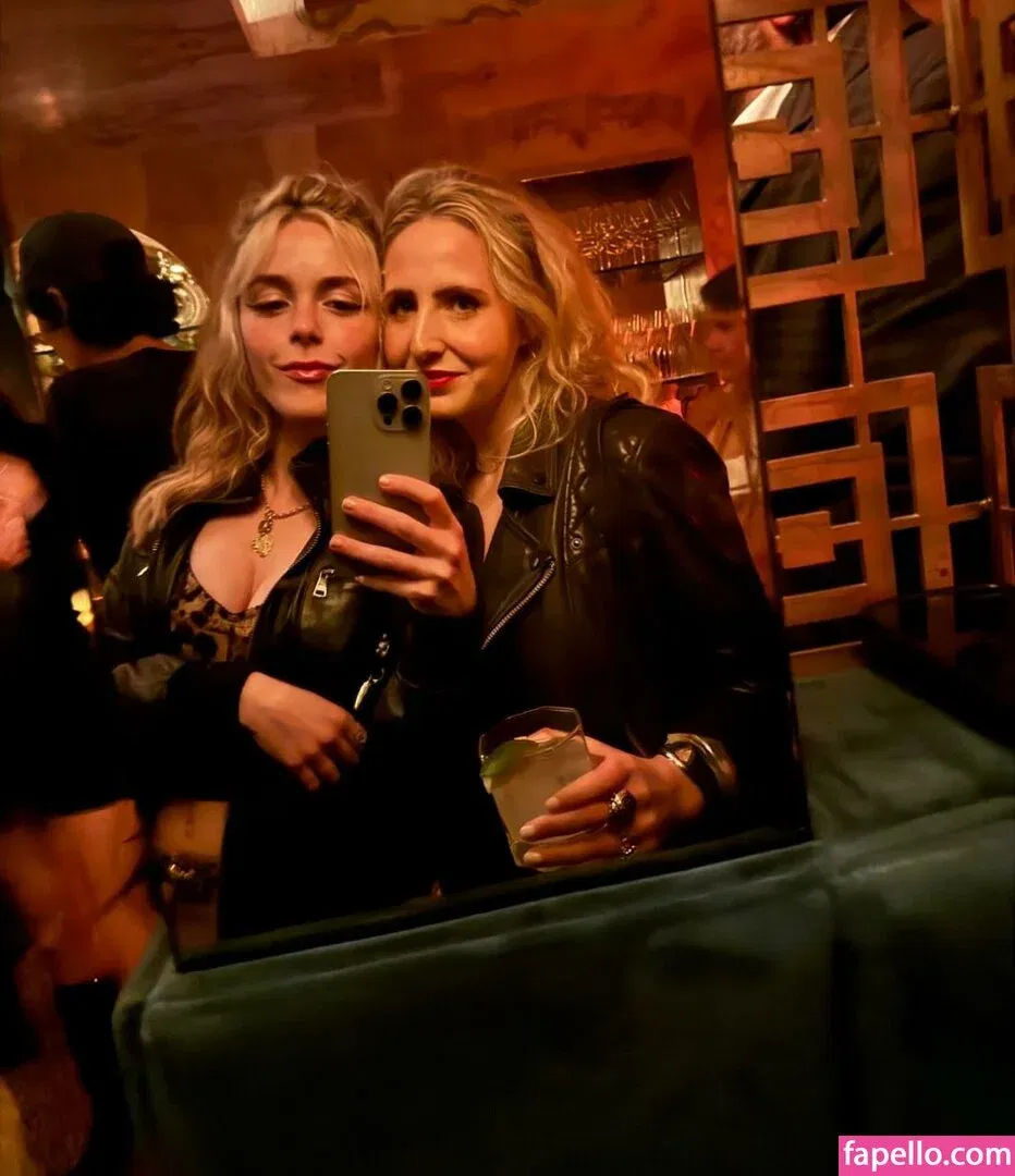 AdventuresSabrina / Kiernan Shipka / kiernanshipka Onlyfans Photo Gallery 