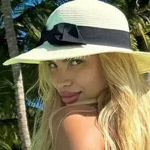 Florencia Moyano / flopyyy.a Onlyfans Photo Gallery 