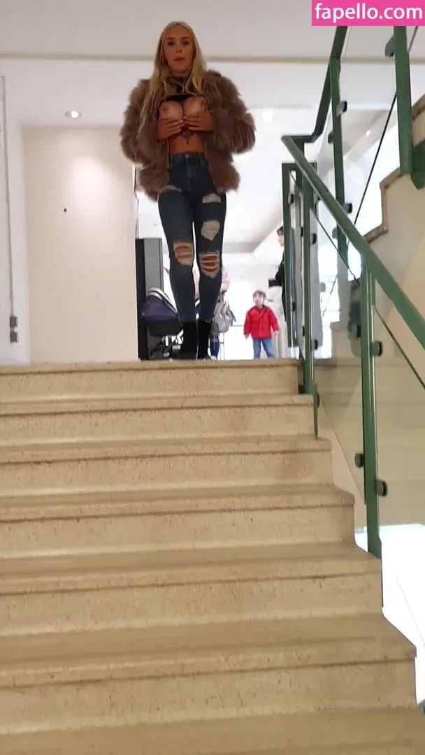 bexmarieee / xxbeccamariefree Onlyfans Photo Gallery 