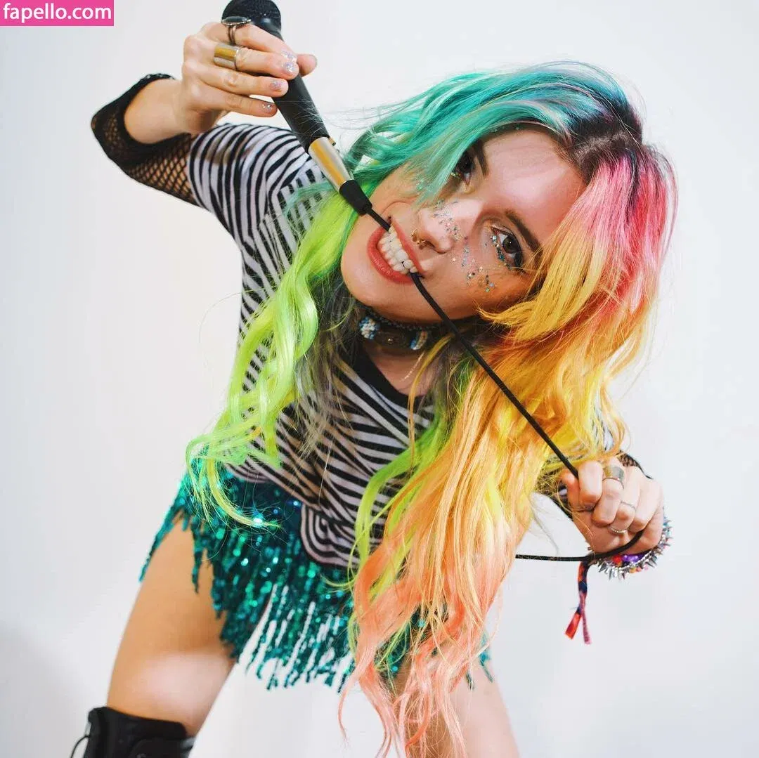 Dani Thorne / dani_thorne Onlyfans Photo Gallery 