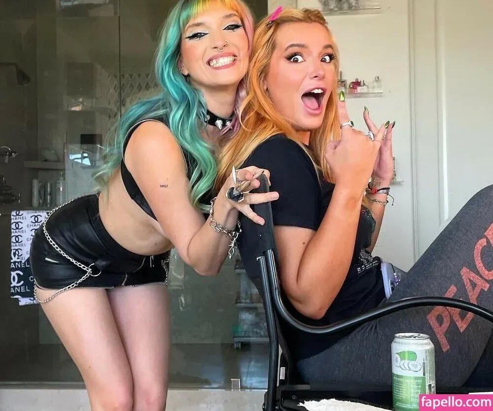 Dani Thorne / dani_thorne Onlyfans Photo Gallery 