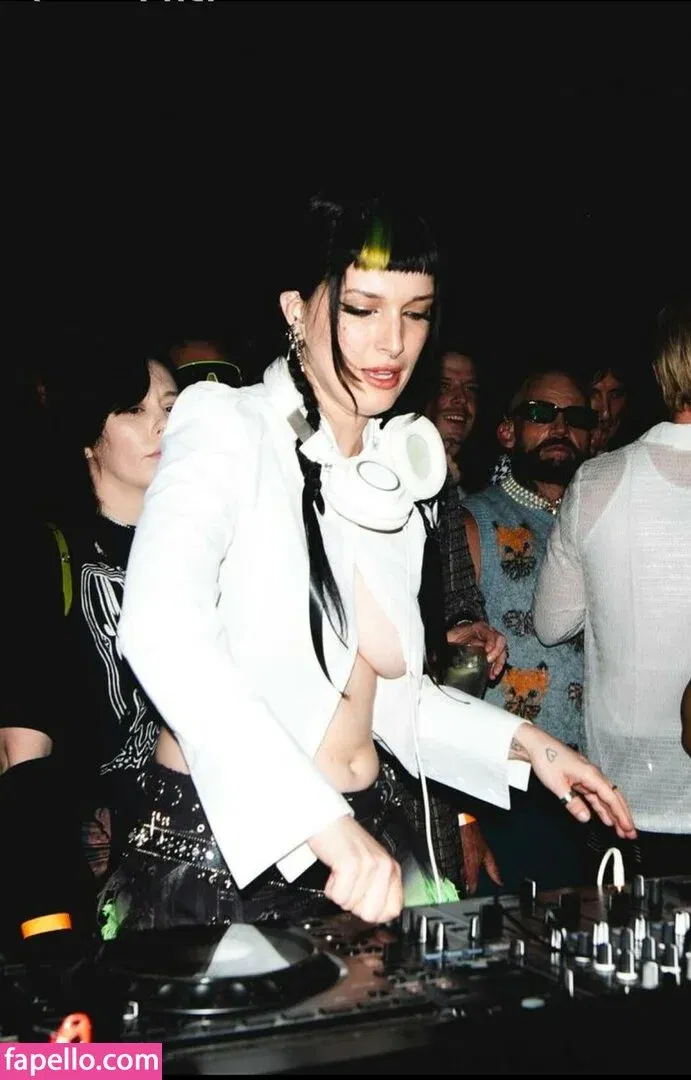 Dani Thorne / dani_thorne Onlyfans Photo Gallery 