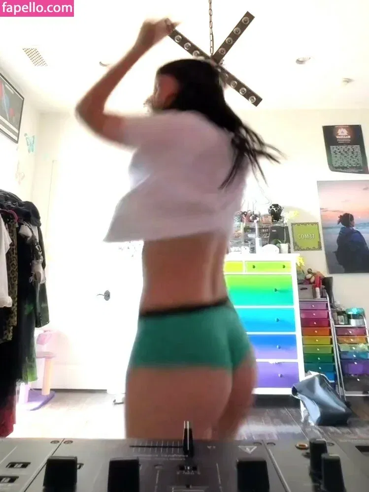 Dani Thorne / dani_thorne Onlyfans Photo Gallery 