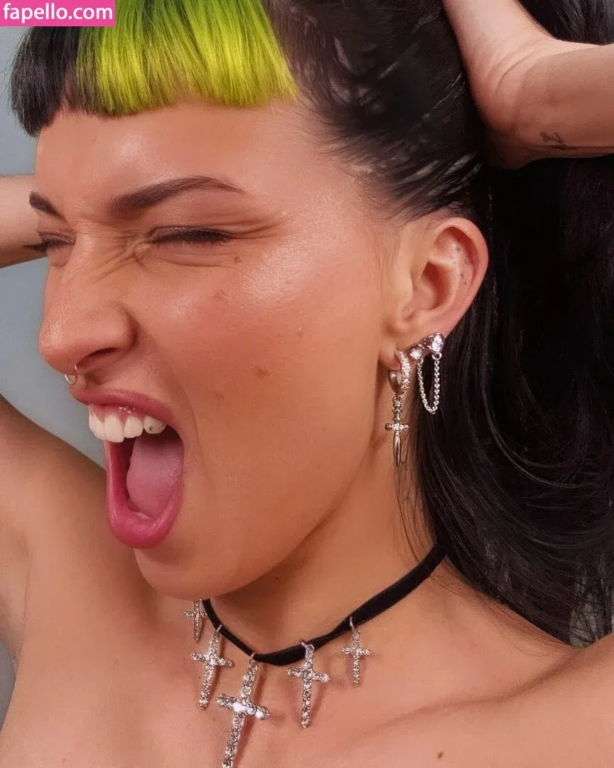 Dani Thorne / dani_thorne Onlyfans Photo Gallery 