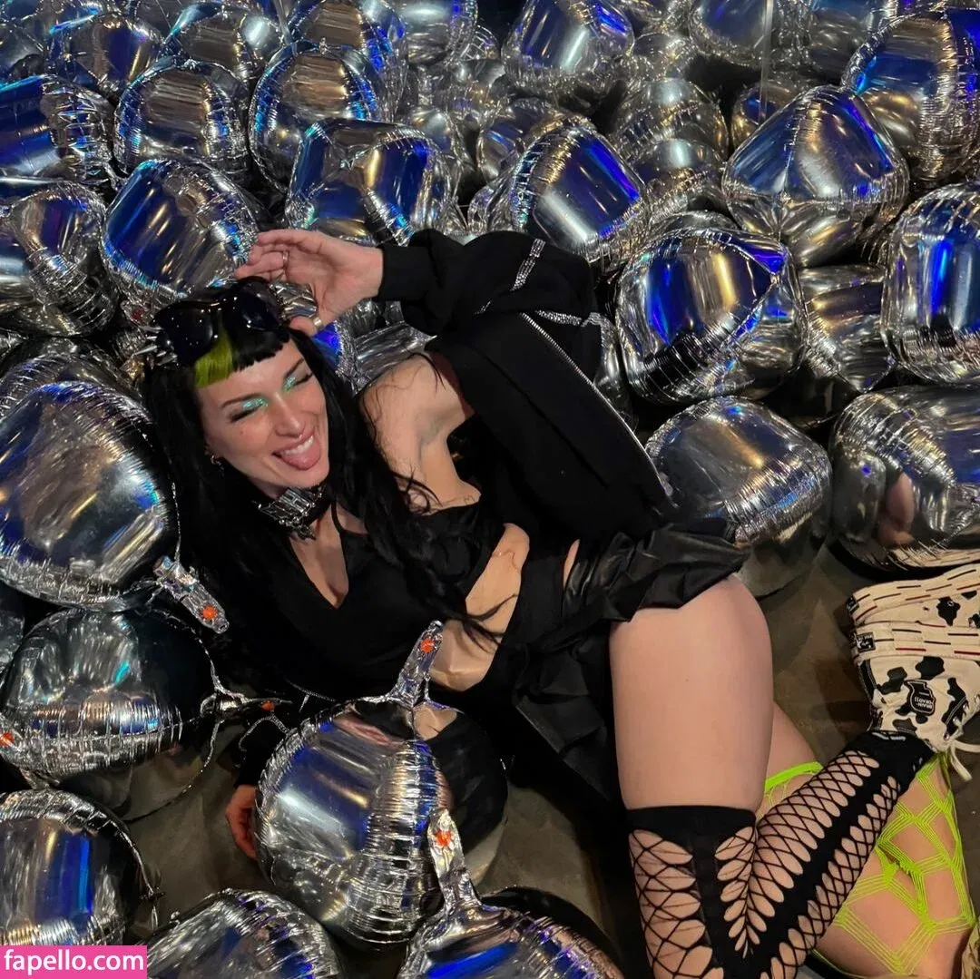 Dani Thorne / dani_thorne Onlyfans Photo Gallery 