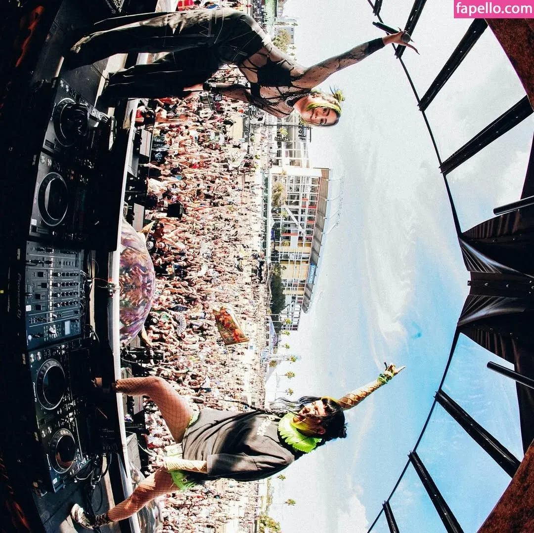 Dani Thorne / dani_thorne Onlyfans Photo Gallery 