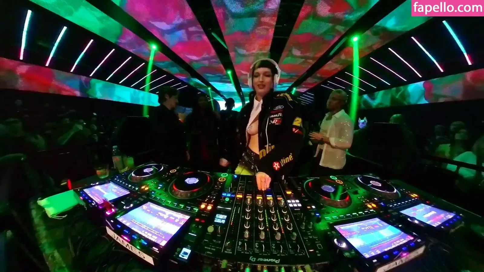 Dani Thorne / dani_thorne Onlyfans Photo Gallery 