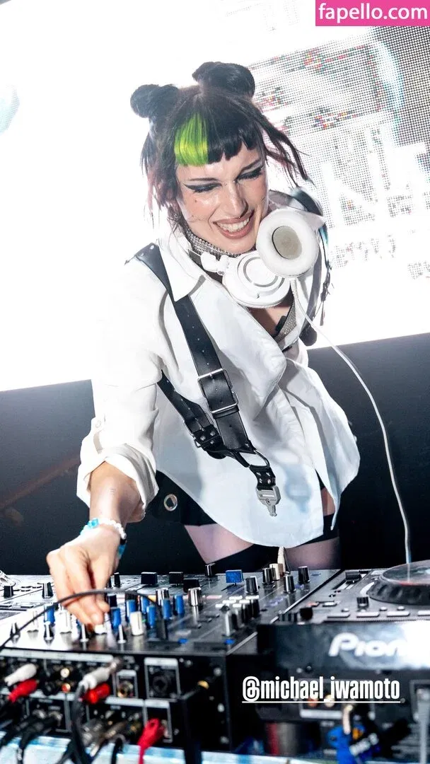 Dani Thorne / dani_thorne Onlyfans Photo Gallery 