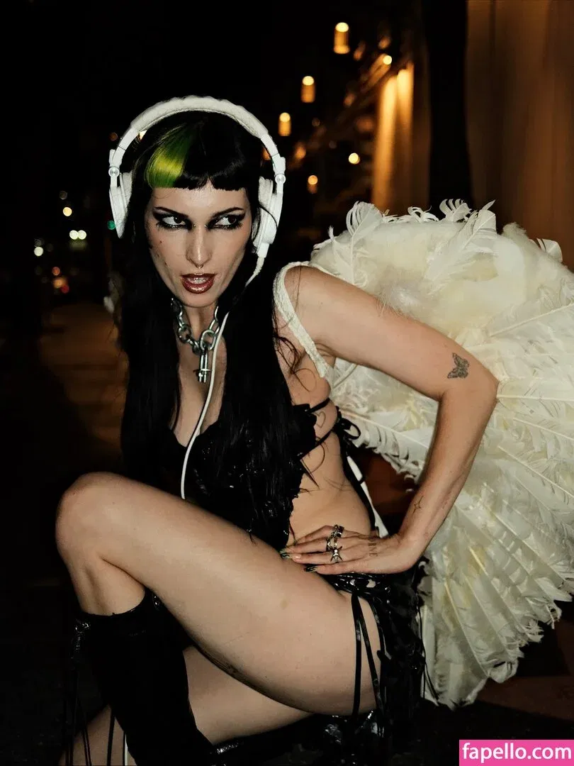 Dani Thorne / dani_thorne Onlyfans Photo Gallery 