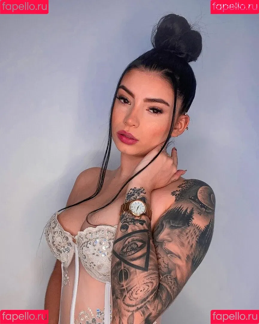 Alison Estrada / alisonestrada69 / alisonestrada__ Onlyfans Photo Gallery 