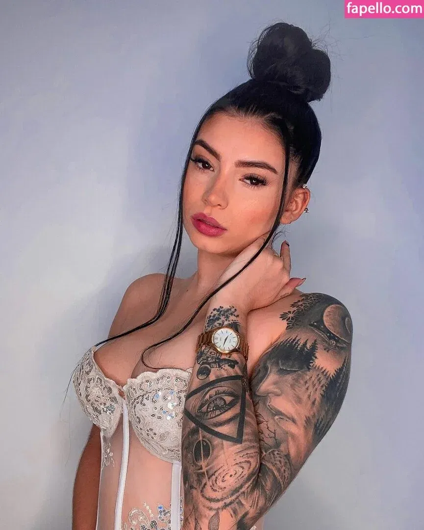 Alison Estrada / alisonestrada69 / alisonestrada__ Onlyfans Photo Gallery 