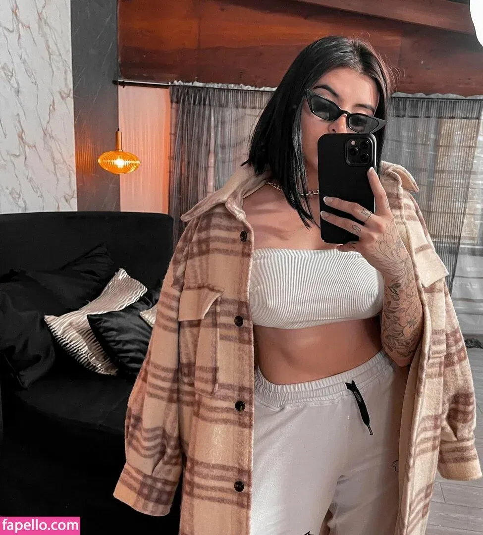 Alison Estrada / alisonestrada69 / alisonestrada__ Onlyfans Photo Gallery 