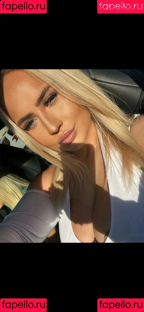 Zoe Sarah / zoe.sarah / zoesaraharies_ Onlyfans Photo Gallery 