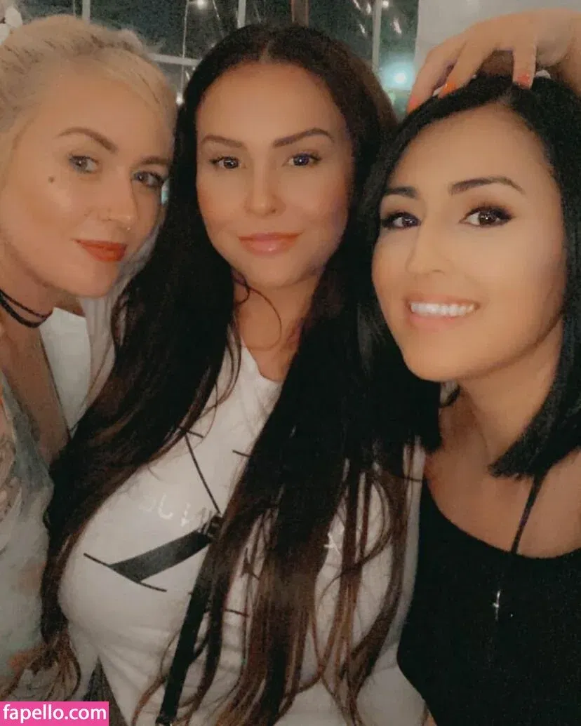 Giablaze / onlygiablaze Onlyfans Photo Gallery 