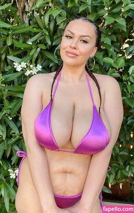 Giablaze / onlygiablaze Onlyfans Photo Gallery 