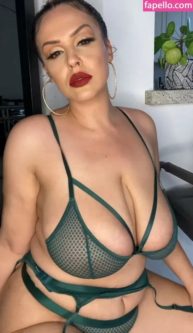 Giablaze / onlygiablaze Onlyfans Photo Gallery 